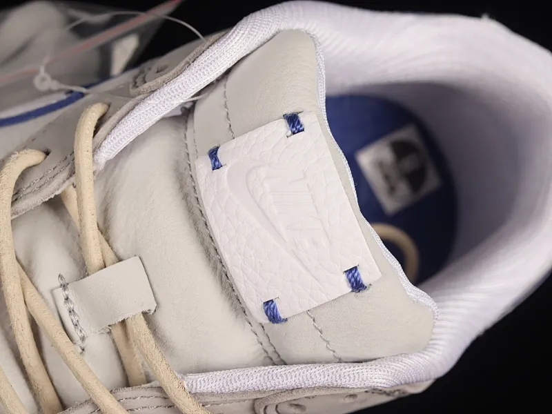 All Categories Nk SB Dunk Series Nk SB Dunk Low Low-top sneakers Pure original version Nk SB Dunk Low "Grey Leather" Moon Gray SB low-top sports and leisure sneakers DX3722-001